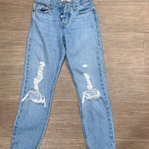 Levi's Premium Wedgie distressed jeans, size 25